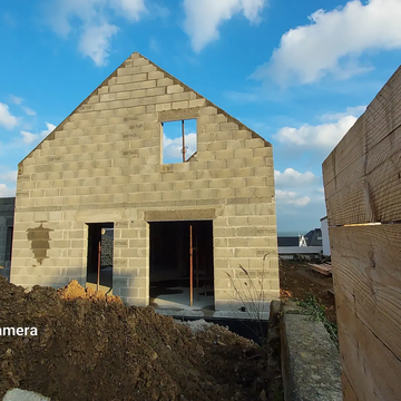 Construction d'une maison en agglo sur la commune de Plérin Les Rosaires